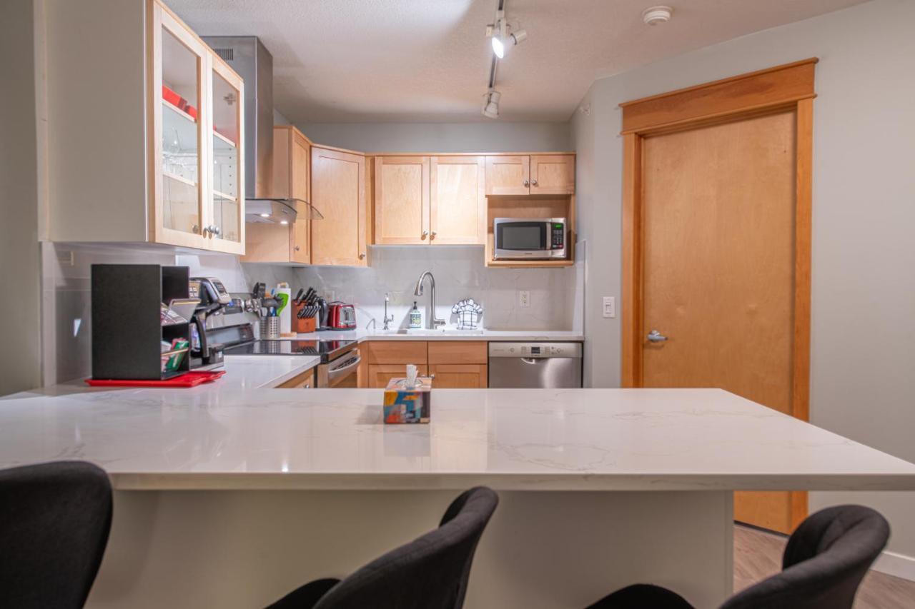 Mountain View 2 Bedroom Condo - Wt Top Floor-401 キャンモア エクステリア 写真