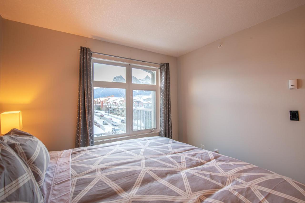 Mountain View 2 Bedroom Condo - Wt Top Floor-401 キャンモア エクステリア 写真