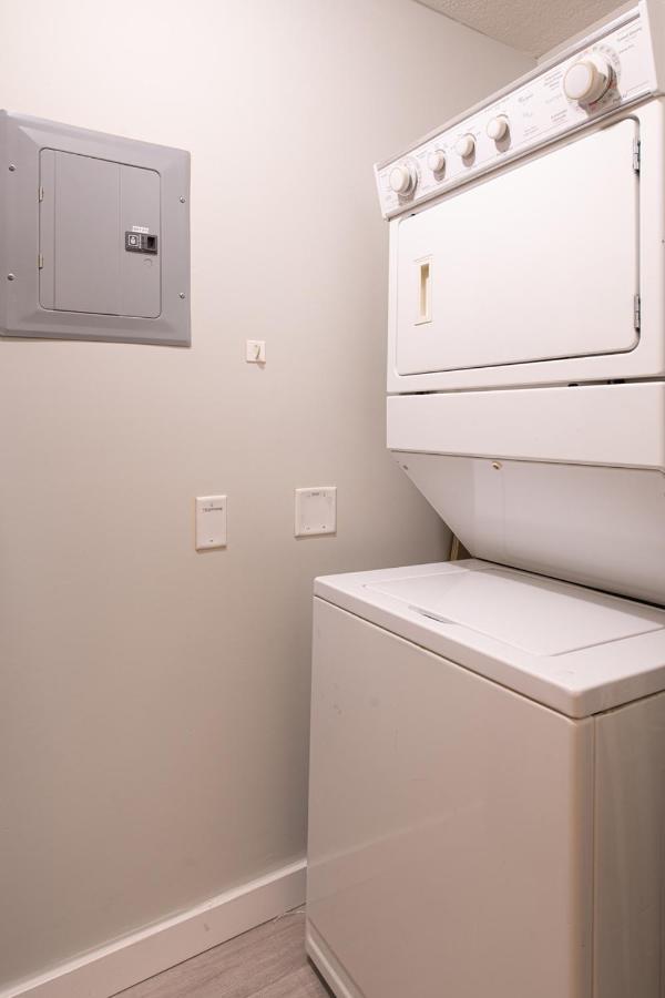 Mountain View 2 Bedroom Condo - Wt Top Floor-401 キャンモア エクステリア 写真